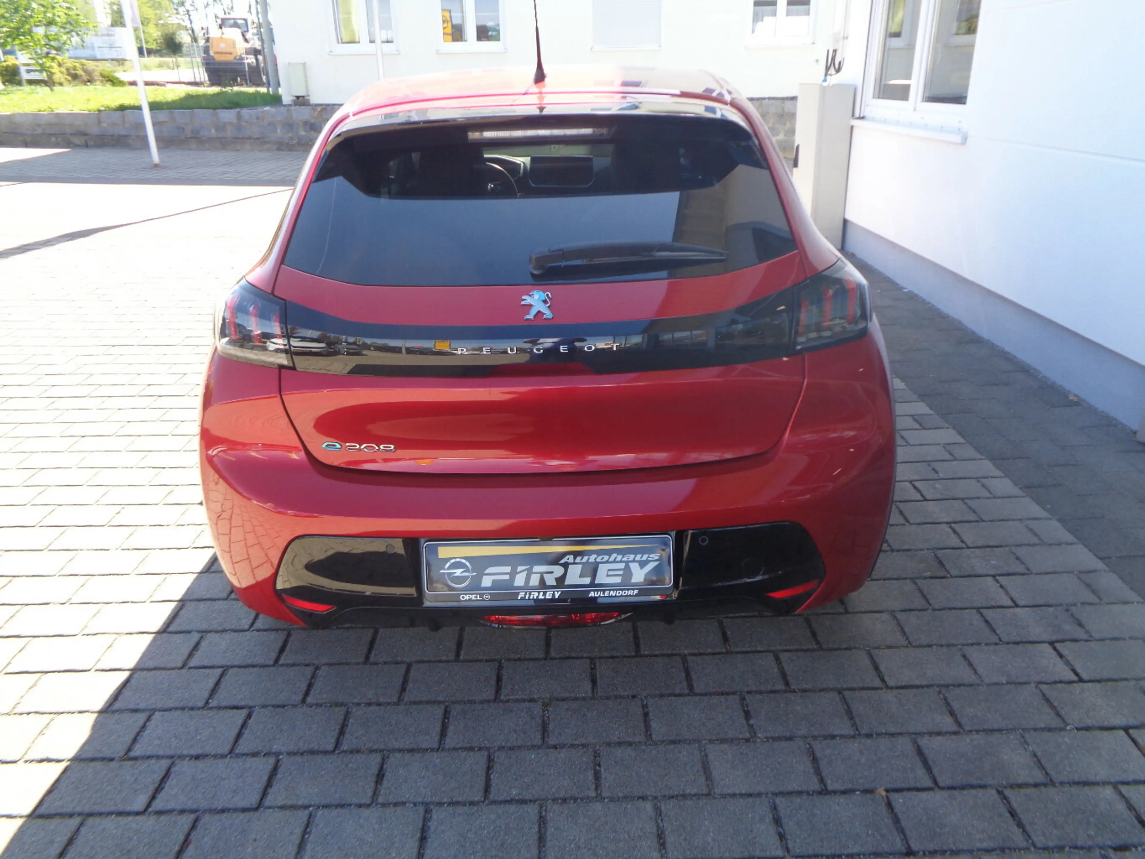 Peugeot e-208 e- Active — photo 5