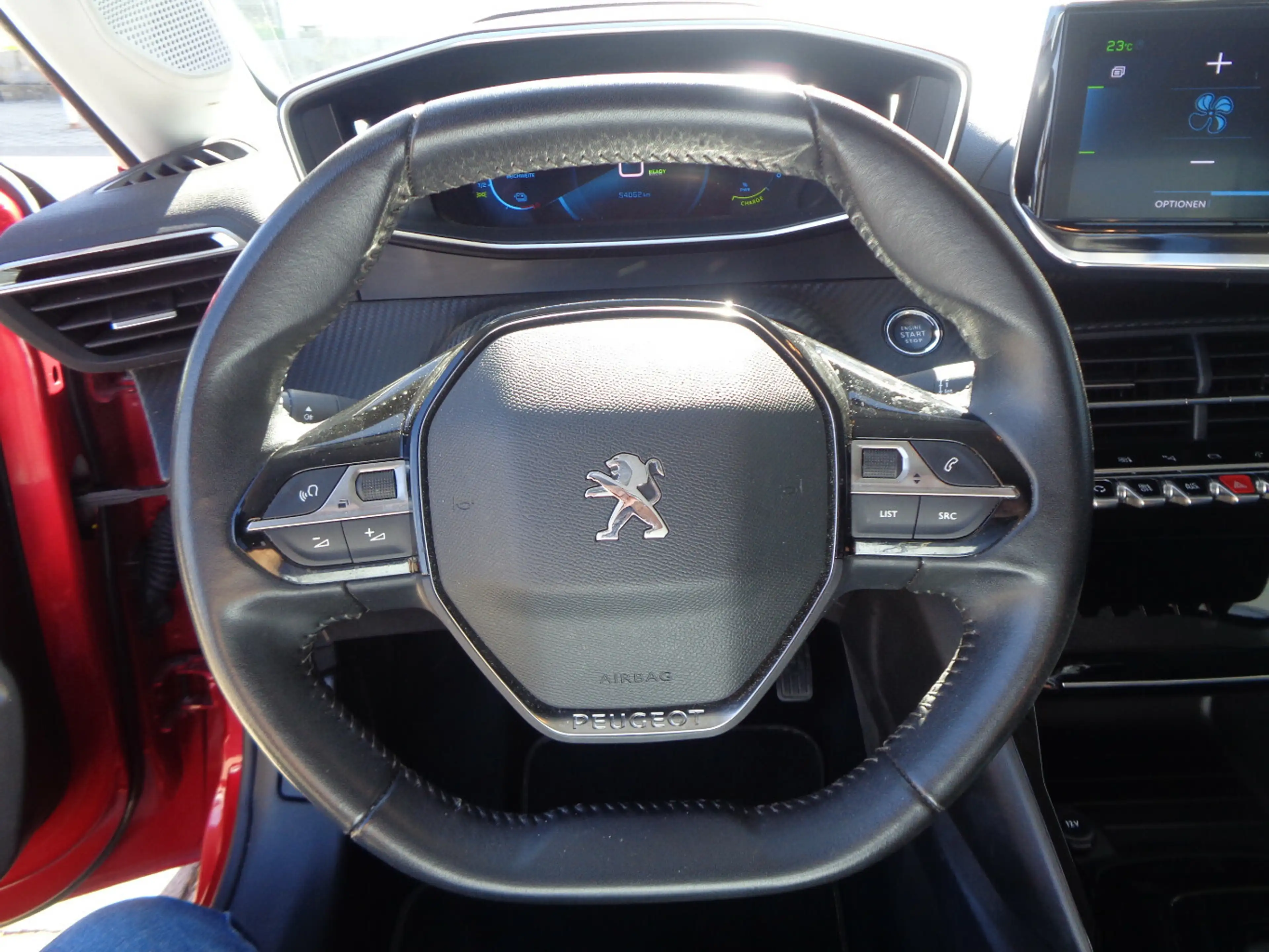 Peugeot e-208 e- Active — photo 12