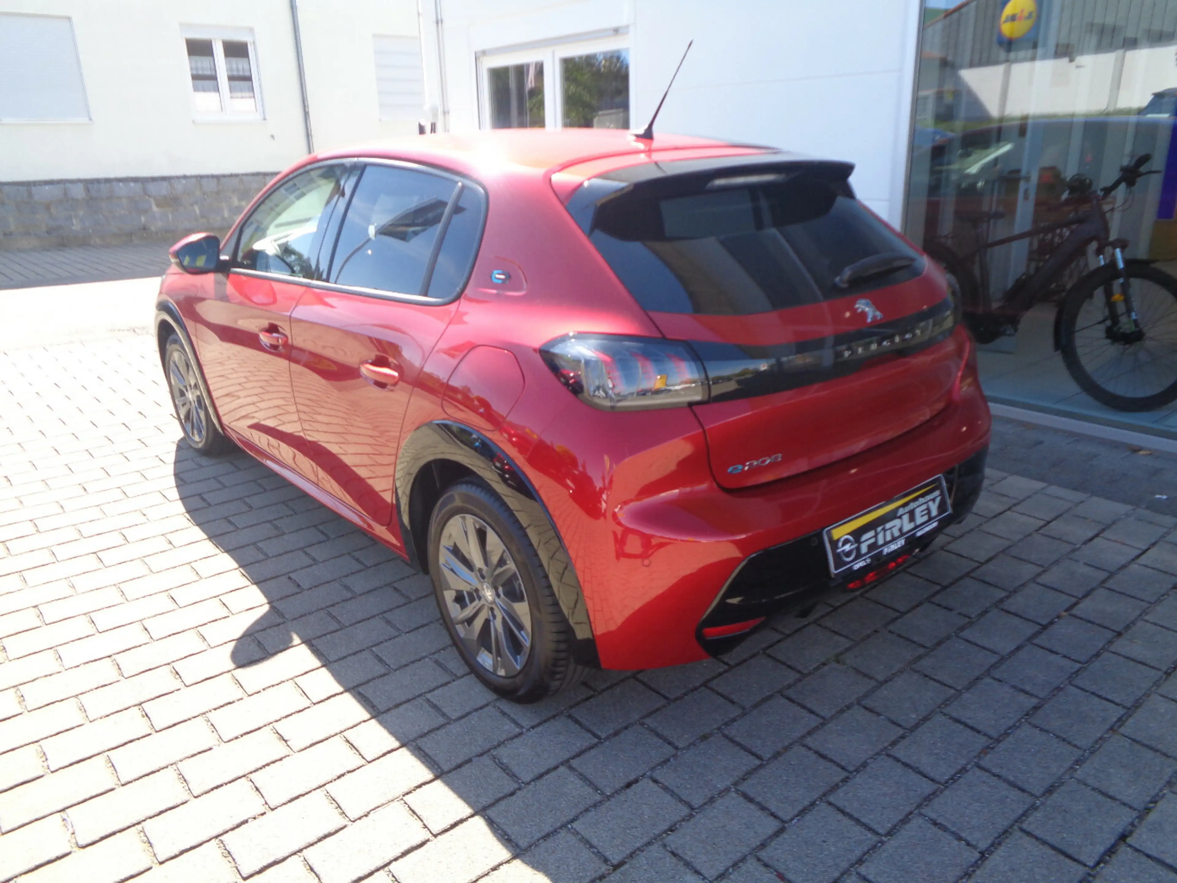 Peugeot e-208 e- Active — photo 6