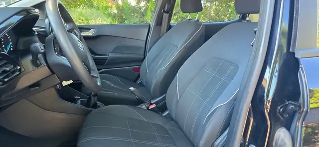 Ford Fiesta view 3