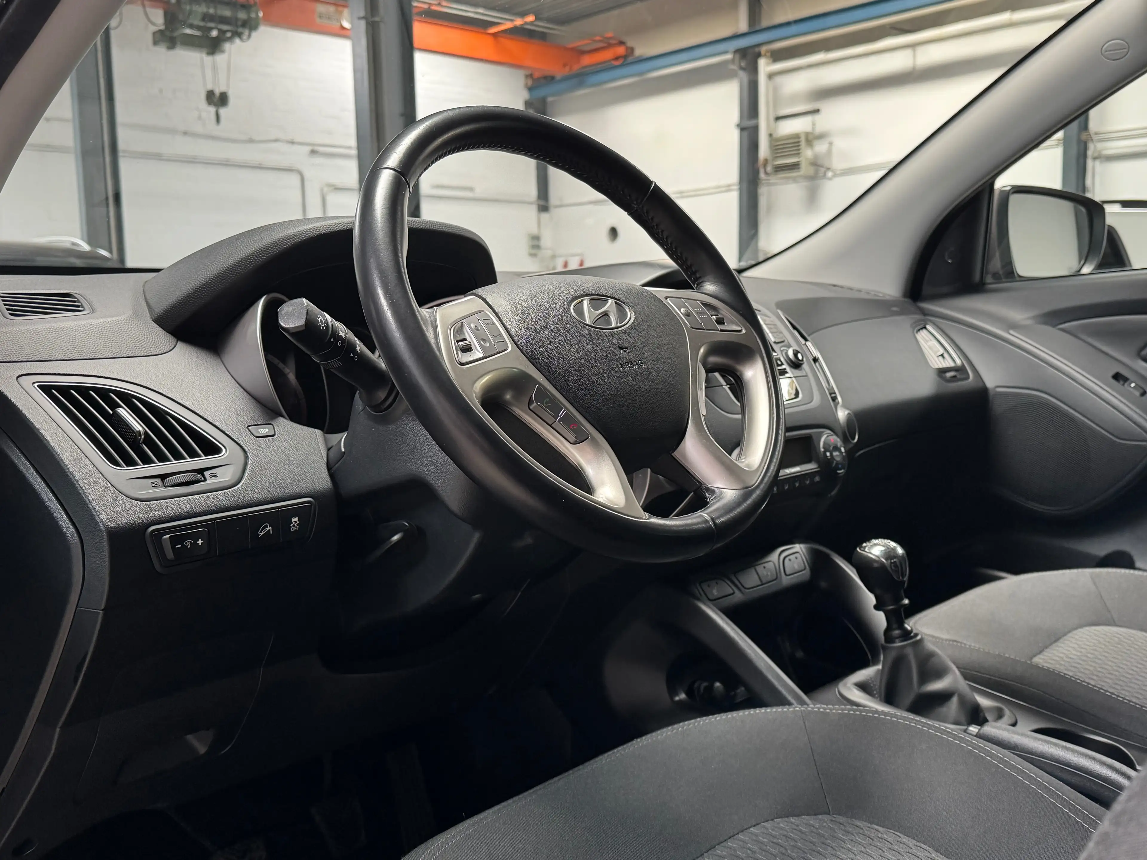 Hyundai iX35 5 Star Edition 2WD AHK Klima Tempomat PDC Scheckcheft — photo 7