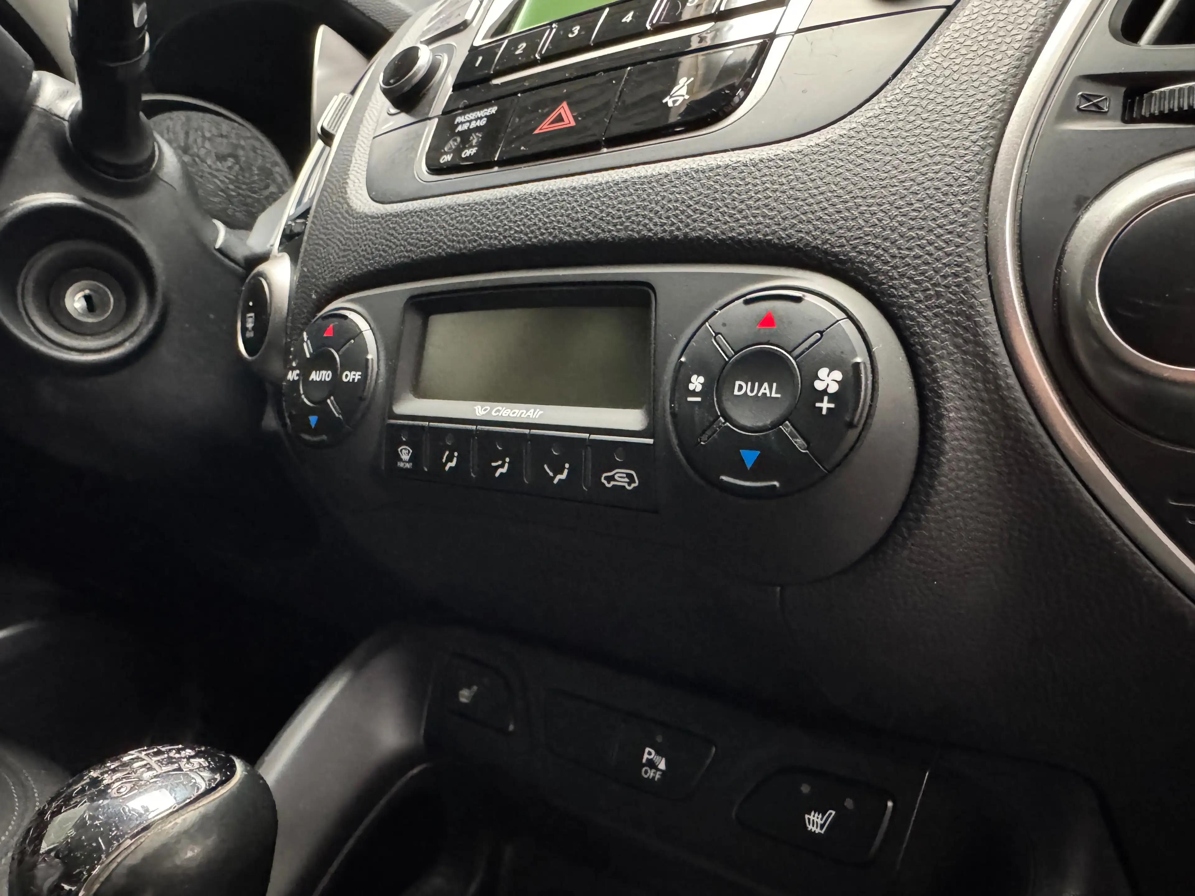 Hyundai iX35 5 Star Edition 2WD AHK Klima Tempomat PDC Scheckcheft — photo 15