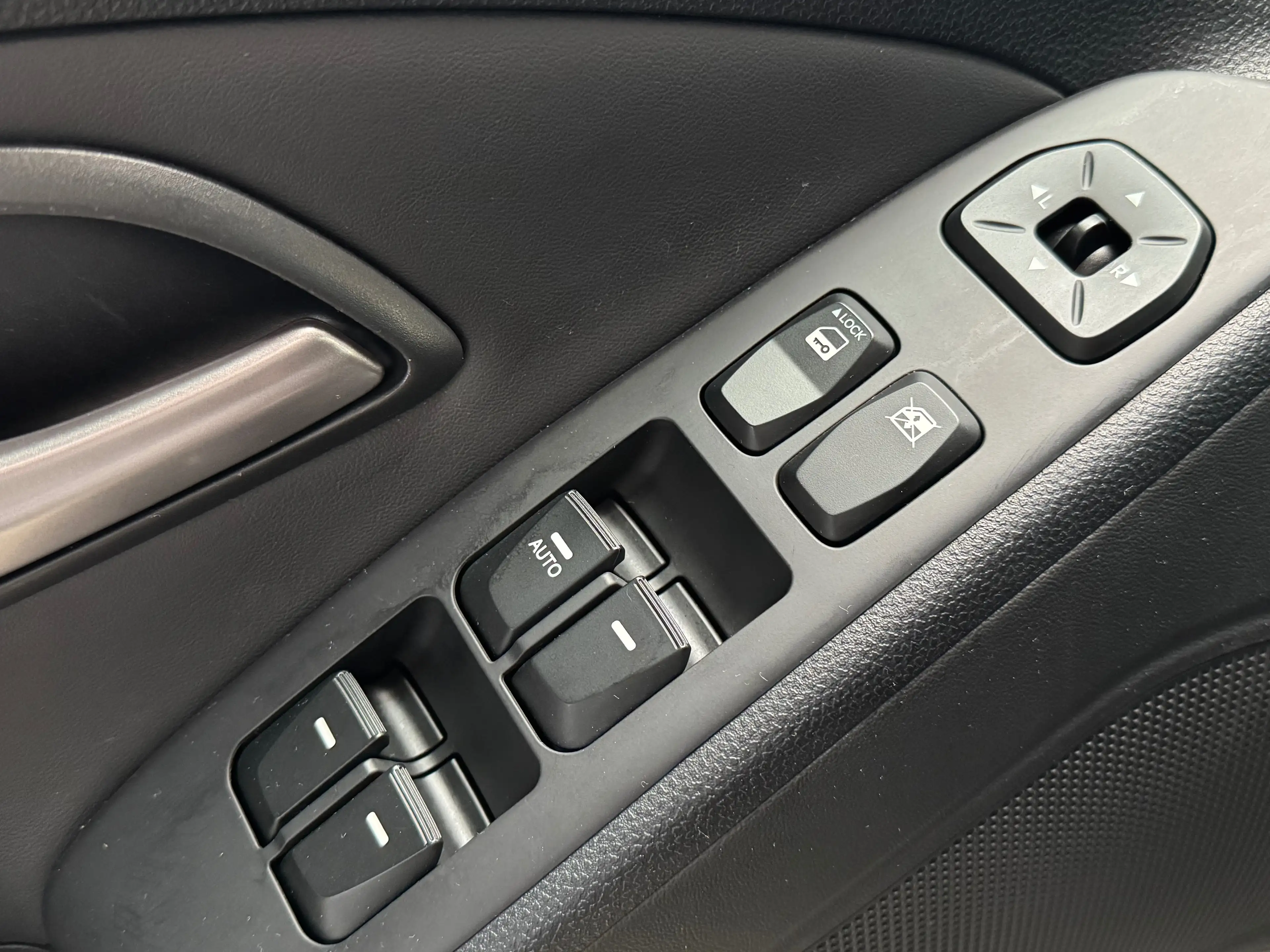 Hyundai iX35 5 Star Edition 2WD AHK Klima Tempomat PDC Scheckcheft — photo 8