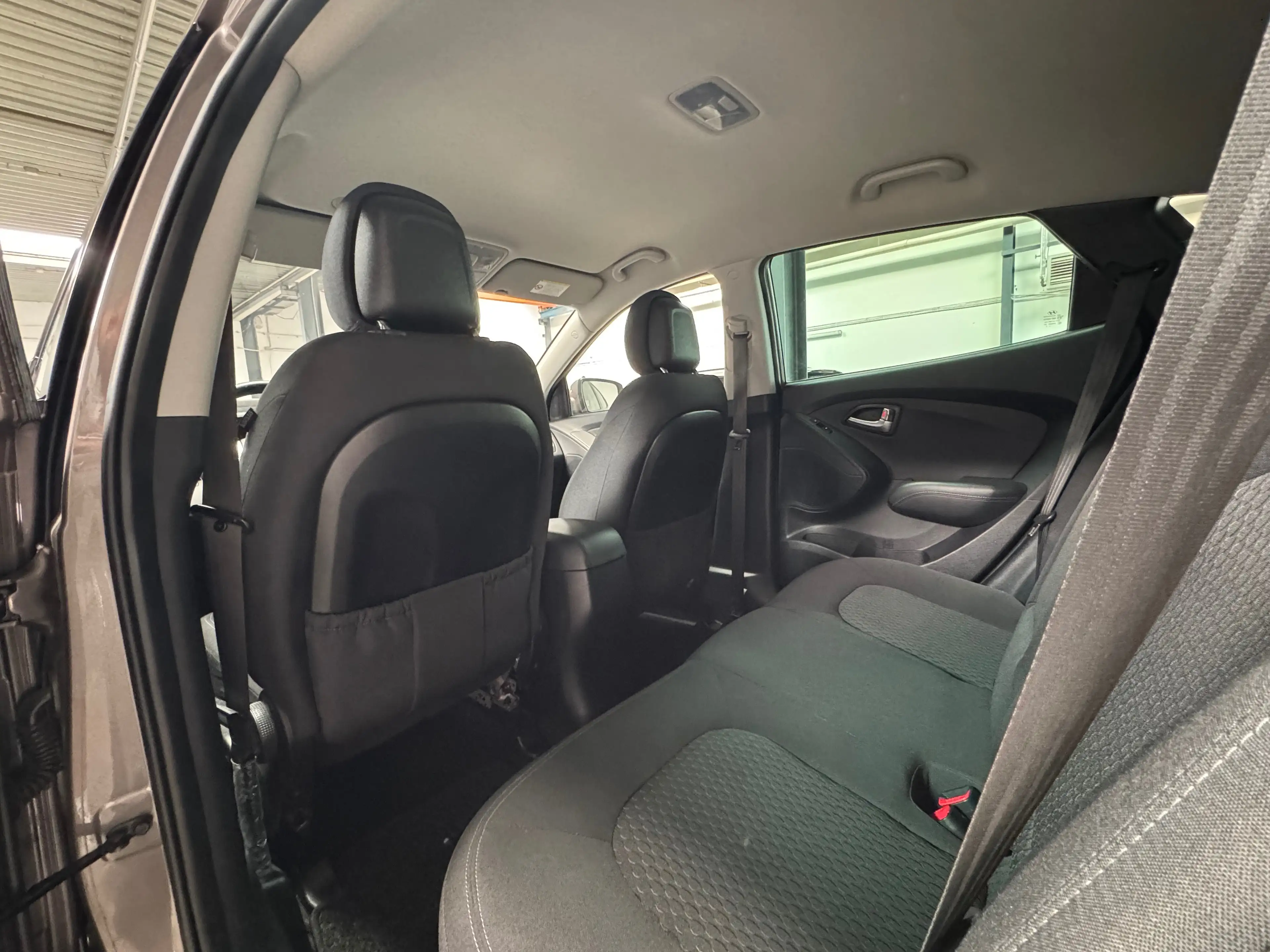 Hyundai iX35 5 Star Edition 2WD AHK Klima Tempomat PDC Scheckcheft — photo 10