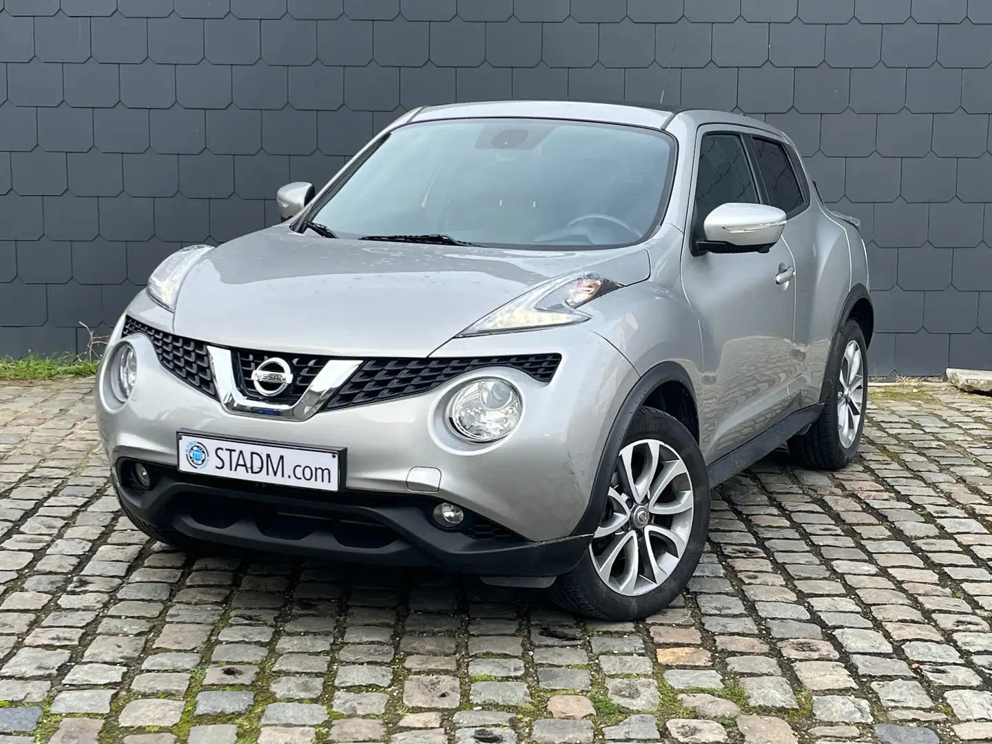 Nissan Juke 1.2 DIG-T 2WD Connect Edition Argent - 1