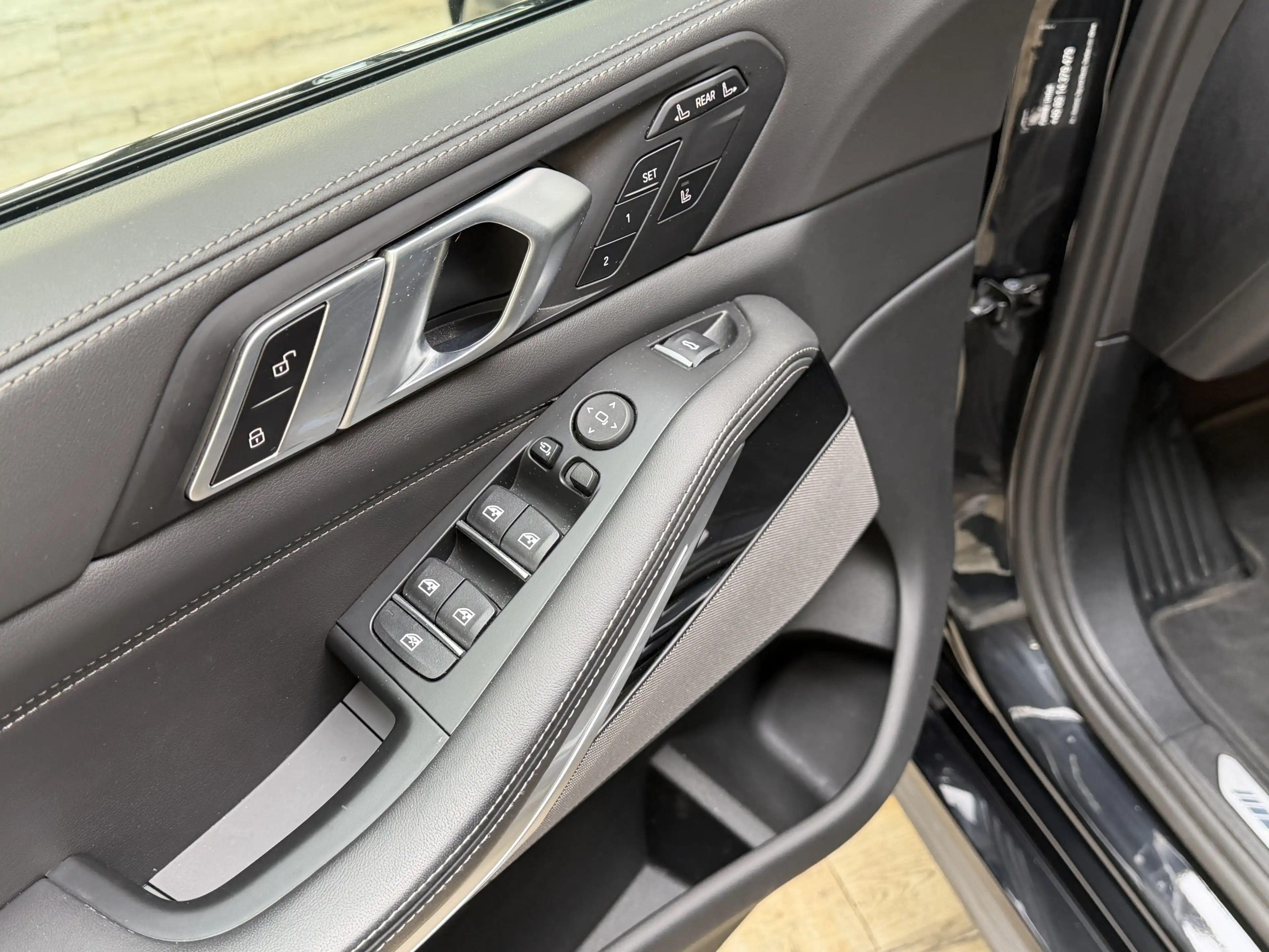 BMW X7 xDrive40i M Sport Pro Sitzlüftung 360° ACC — photo 14