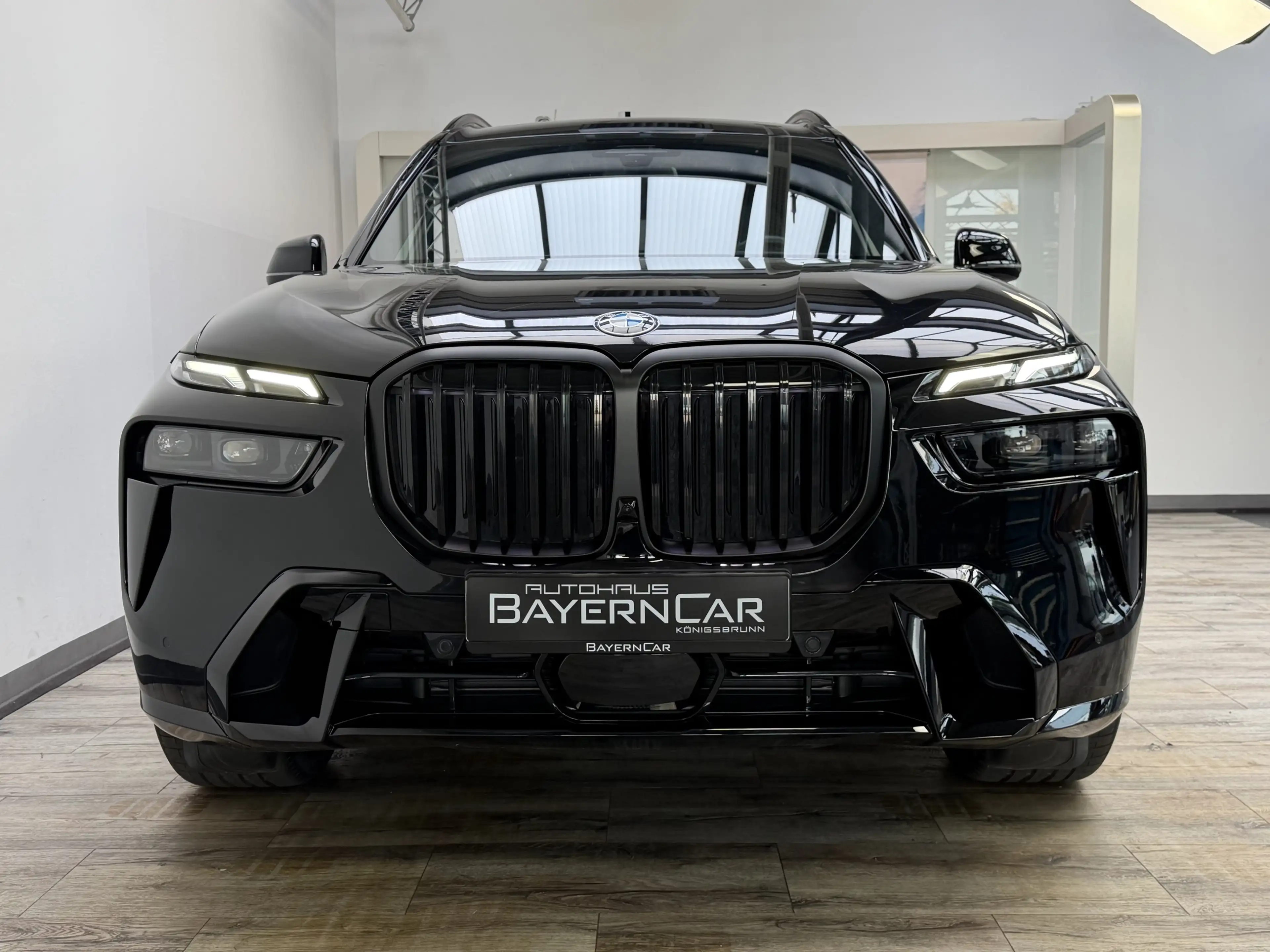 BMW X7 xDrive40i M Sport Pro Sitzlüftung 360° ACC — photo 2