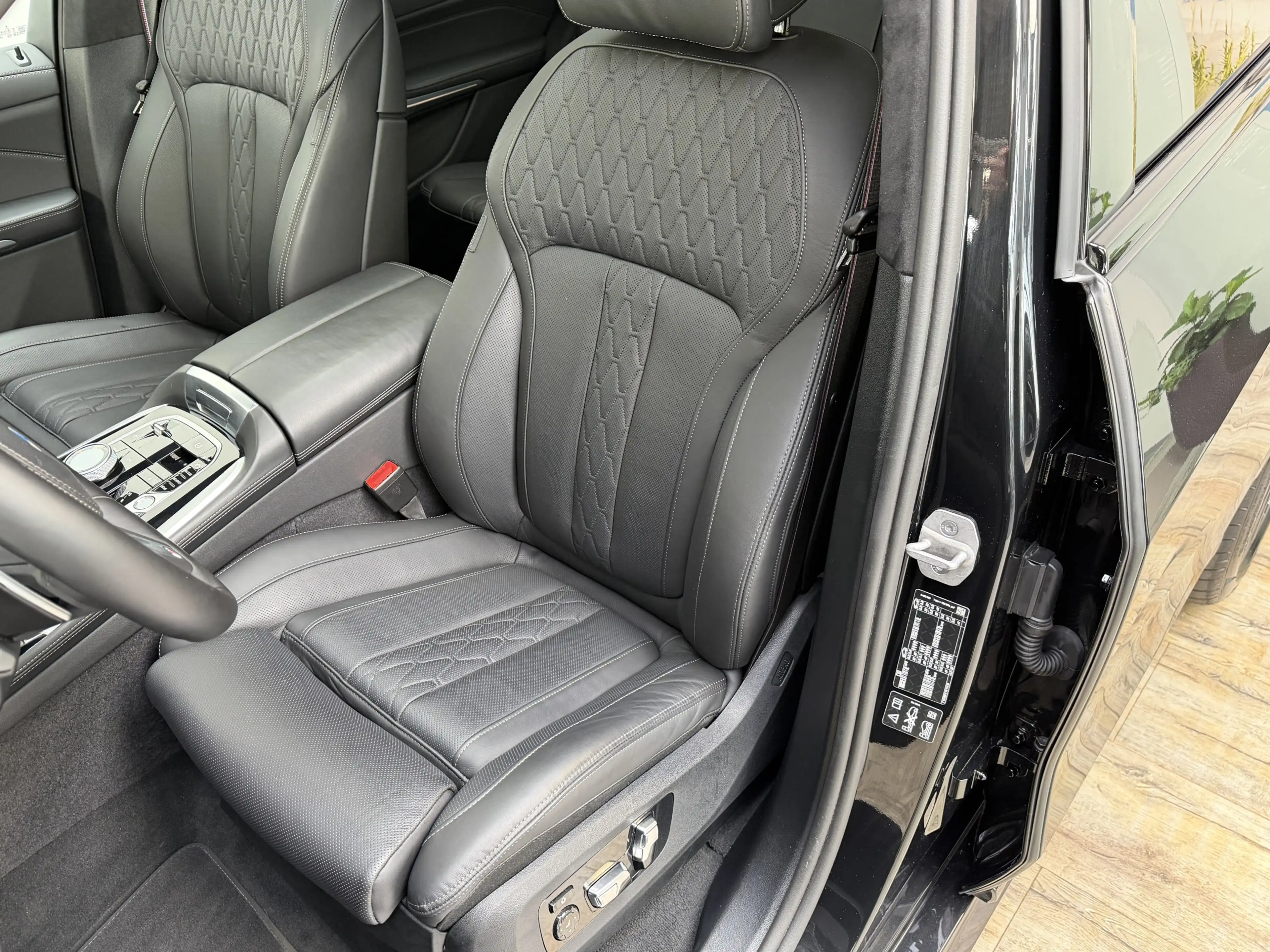 BMW X7 xDrive40i M Sport Pro Sitzlüftung 360° ACC — photo 13
