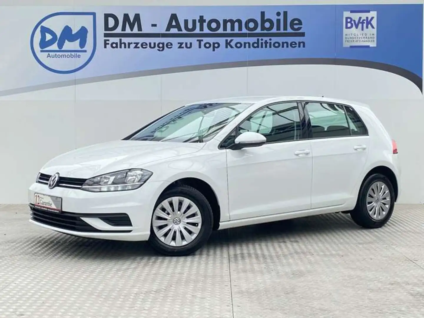 Volkswagen Golf 1.0 TSI Klima Sitzheizung Allwetter Garantie Wit - 1