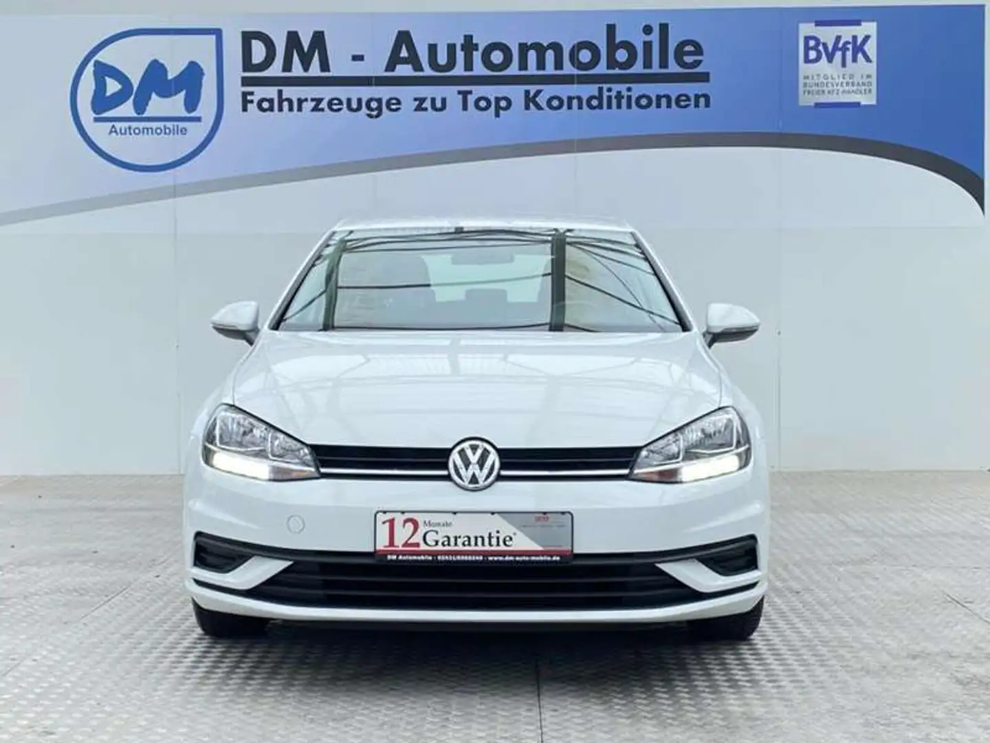Volkswagen Golf 1.0 TSI Klima Sitzheizung Allwetter Garantie Wit - 2
