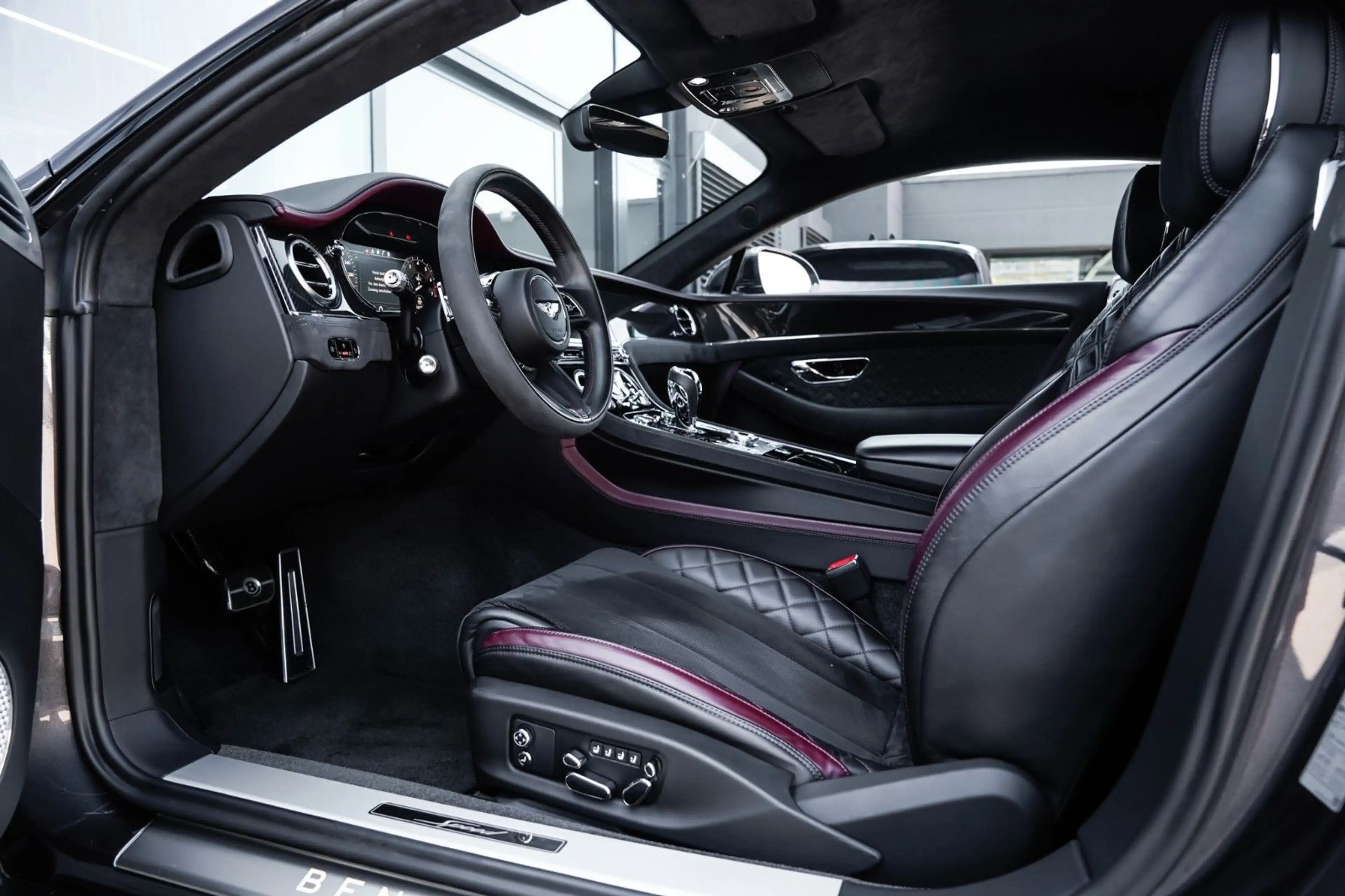 Bentley Continental GT Speed Ceramic-Black Line-Carbon — photo 11