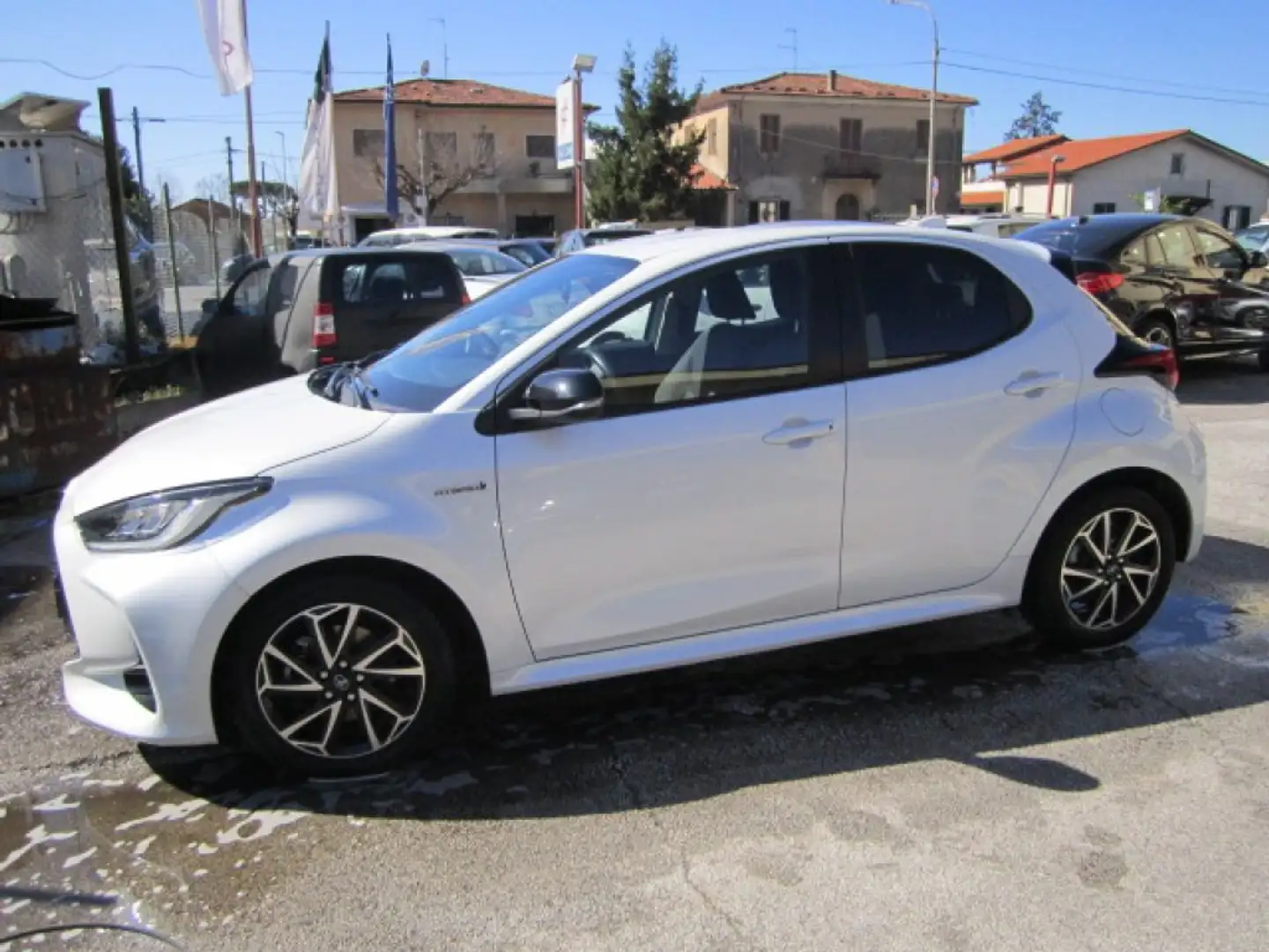 Toyota Yaris 1.5 Hybrid 5 porte Trend Blanco - 2