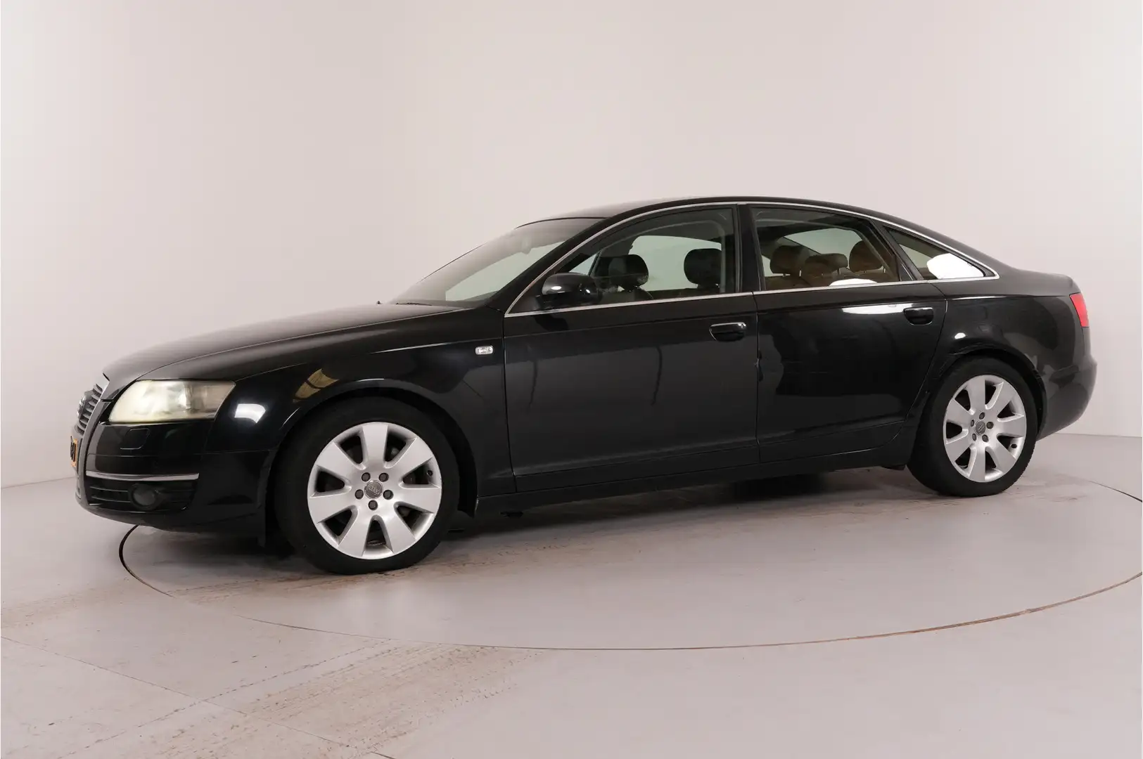 Audi A6 Limousine 3.2 FSI quattro Pro Line Business | Lede Zwart - 2