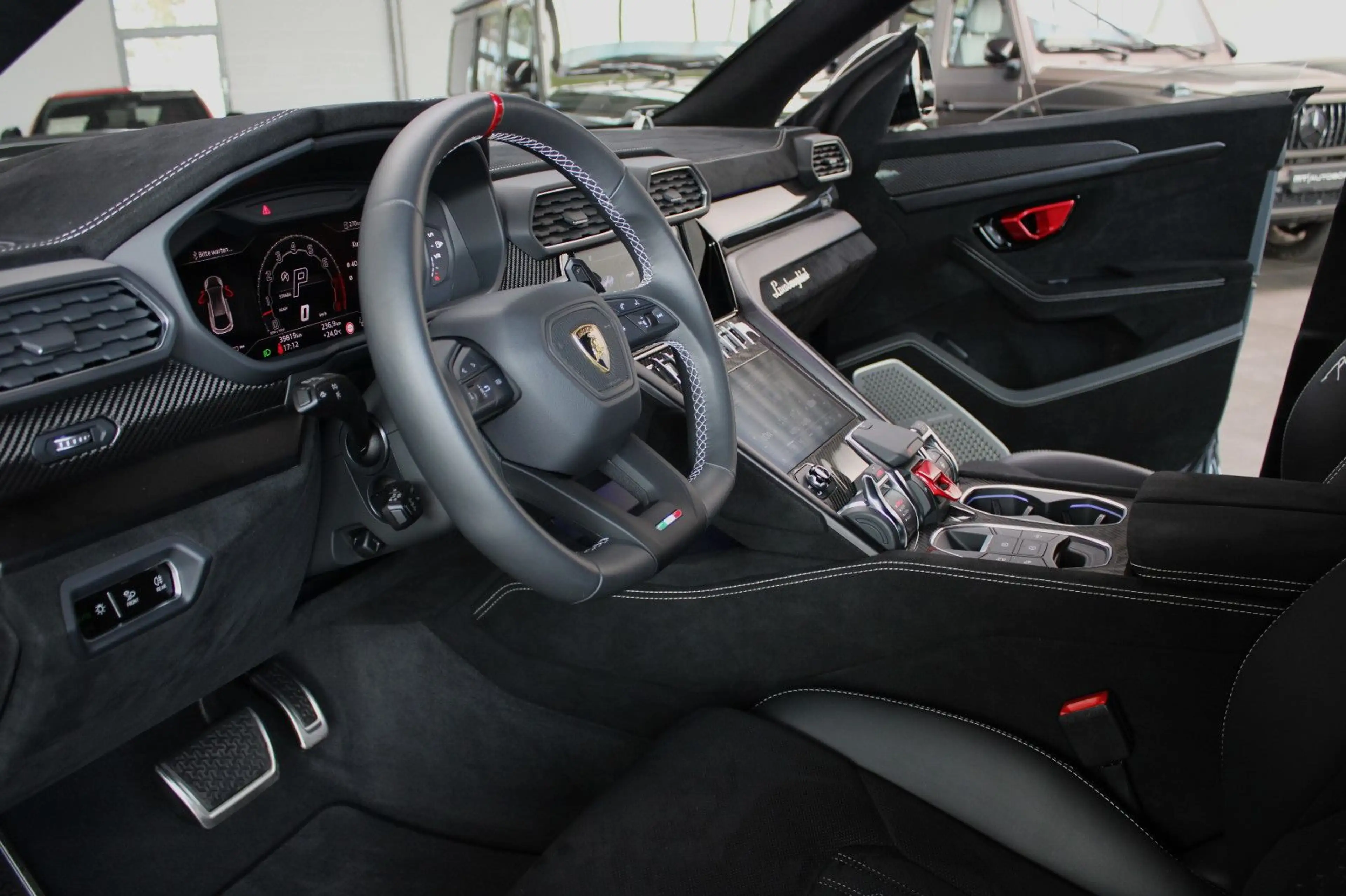 Lamborghini Urus URUS PERFORMANTE EXKLUSIV FULL CARBON/B&O 3D/23" — photo 4