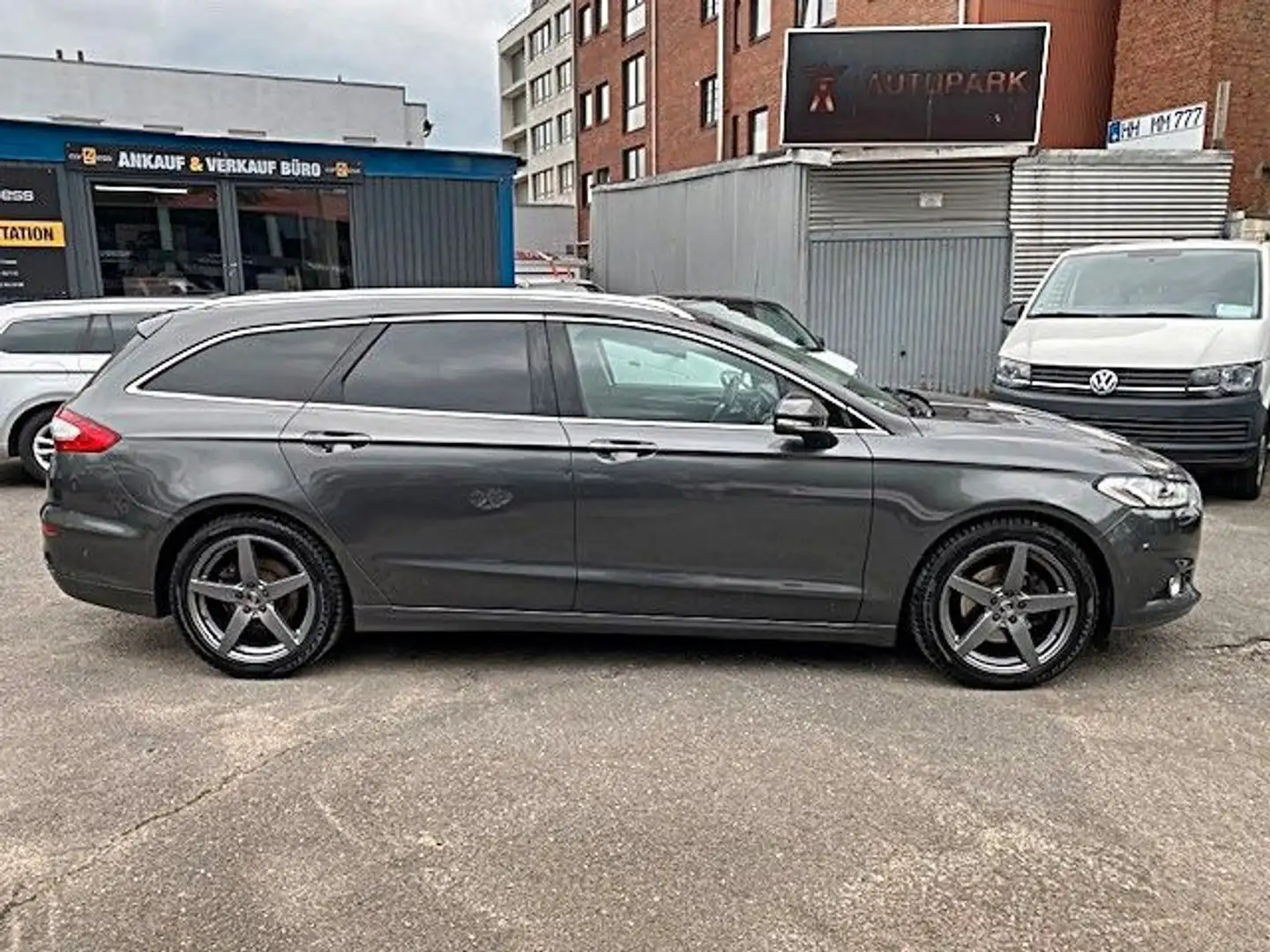 Ford Mondeo 2,0 TDCi 110kW Titanium Turnier PowerS. Gris - 2