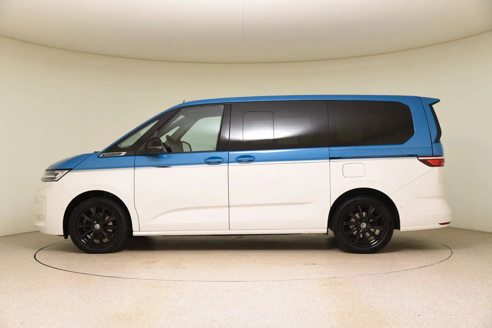 Volkswagen T7 Multivan DSG LÜ Style ACC Glasdach Sthzg Navi Blau - 2