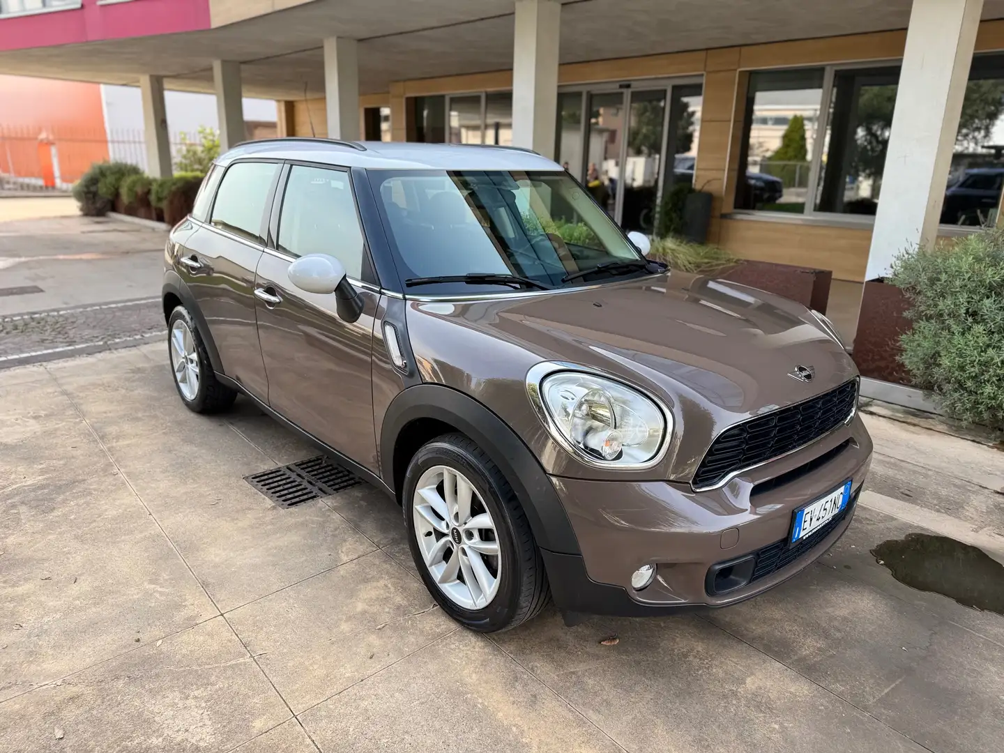 MINI Cooper SD Countryman All 4 4wd automatica sedili riscaldabili Beige - 2