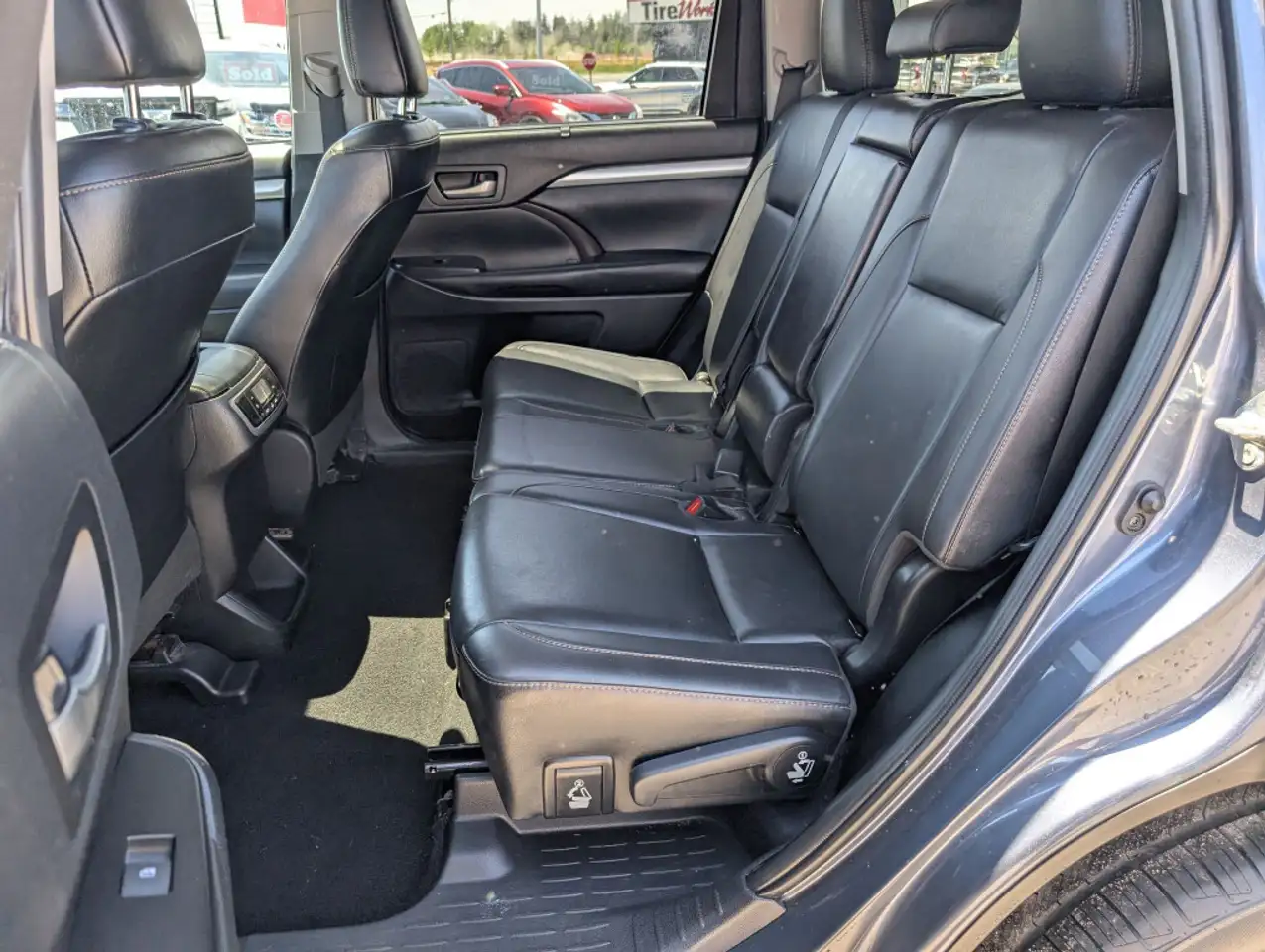 Toyota Highlander снимка Toyota Highlander