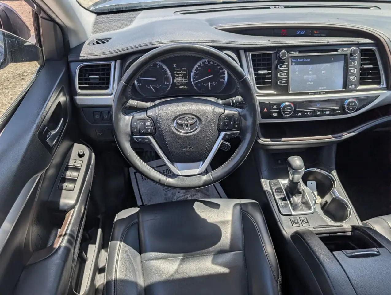 Toyota Highlander снимка Toyota Highlander