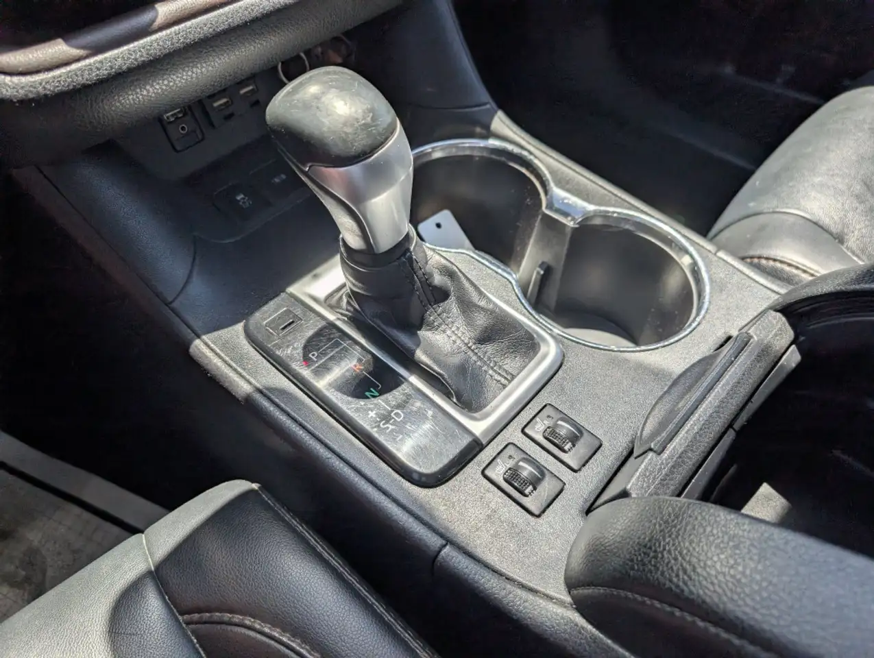 Toyota Highlander снимка Toyota Highlander