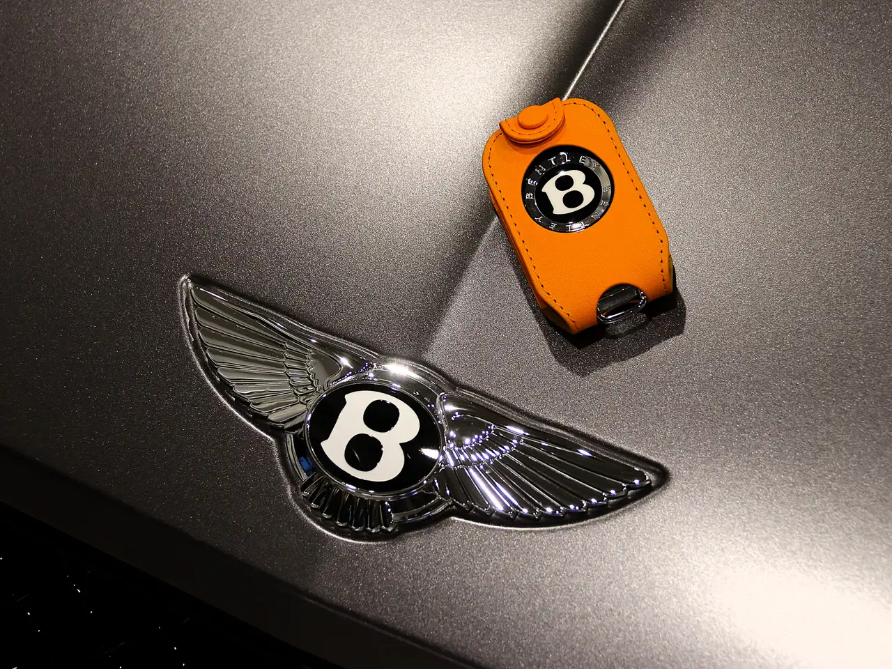 Bentley Continental GT 2023 — фото 13