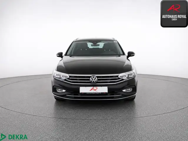 Volkswagen Passat view 8