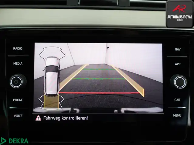 Volkswagen Passat view 15
