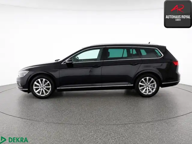 Volkswagen Passat view 2
