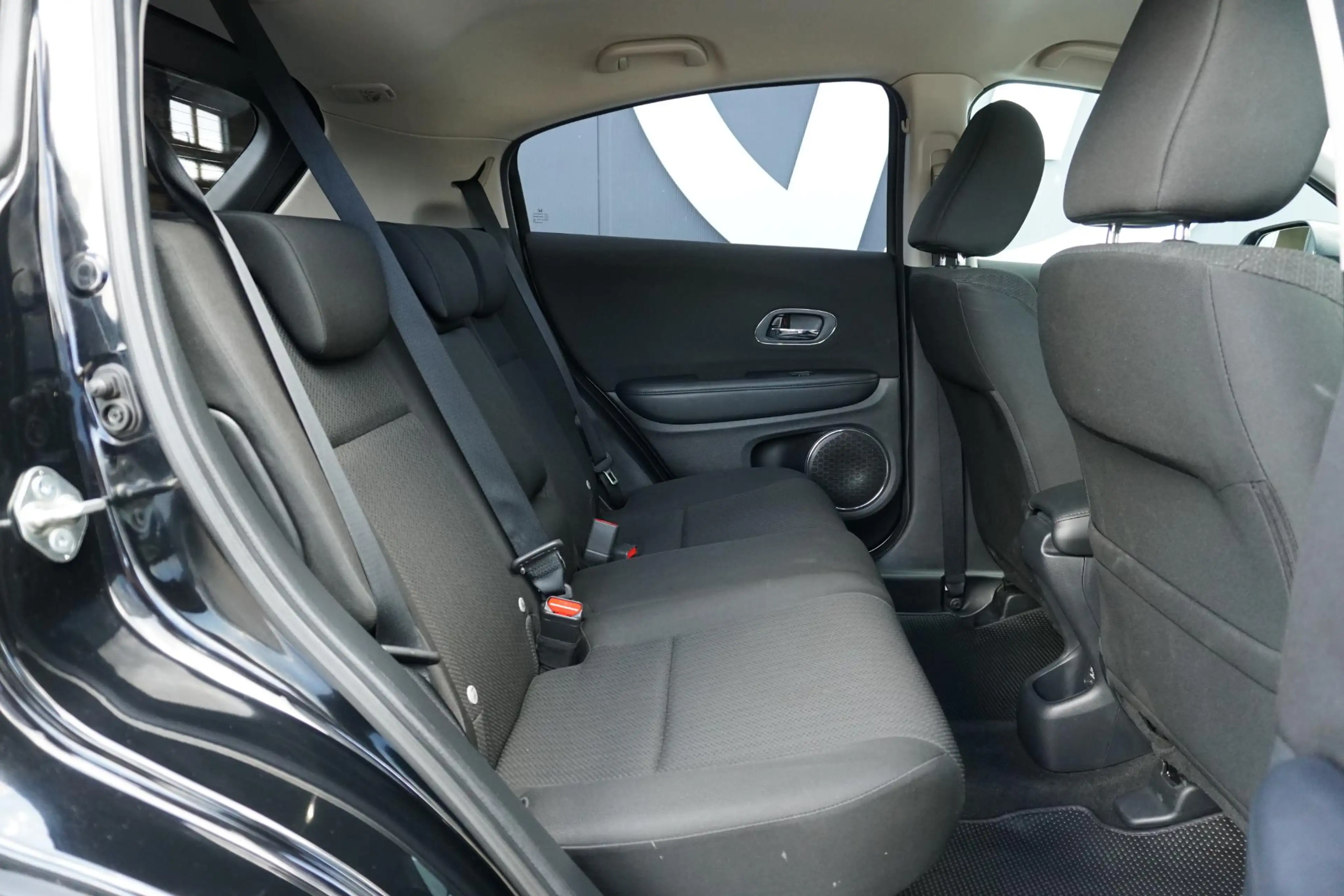 Honda HR-V 1.5 i-VTEC Executive + NAVI / DAB / SENSOREN / STO — photo 7