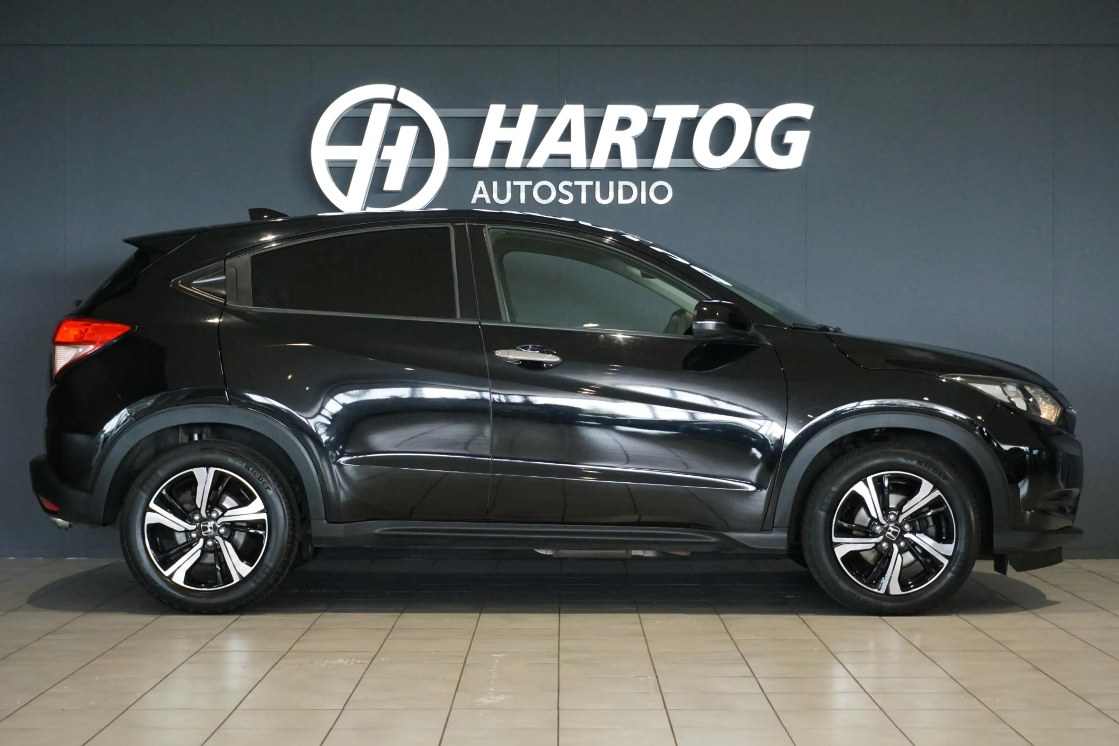 Honda HR-V 1.5 i-VTEC Executive + NAVI / DAB / SENSOREN / STO — photo 6