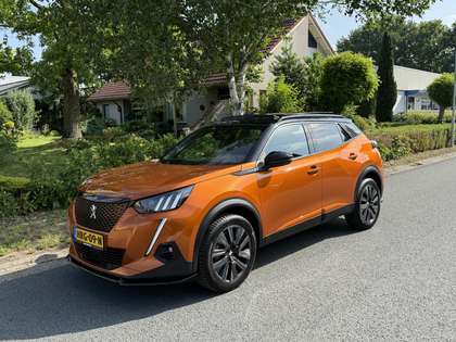 Peugeot 2008 1.2Turbo 155 GT Pack Automaat•Pano