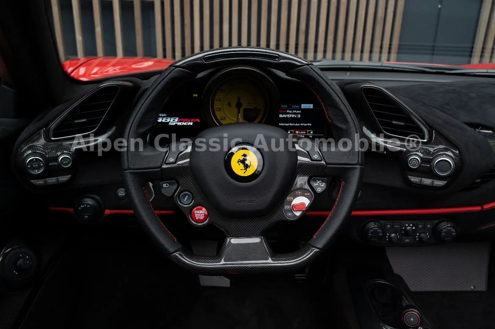 Ferrari 488 Spider Lift, Carbon, Racing Seats Rood - 2