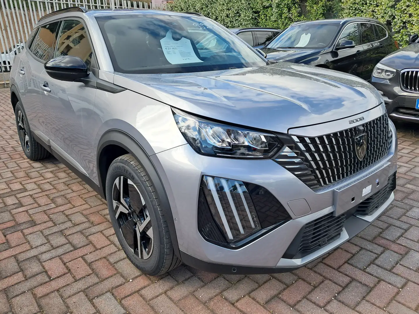Peugeot 2008 2008 1.2 puretech Allure s Gris - 1