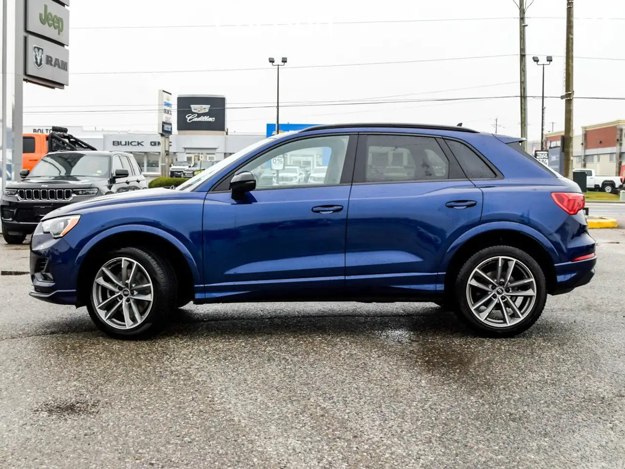 Audi Q3 снимка Audi Q3