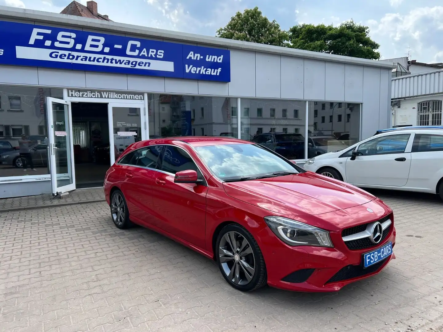 Mercedes-Benz CLA 200 CLA -Klasse Shooting Brake CLA 200 Rouge - 2