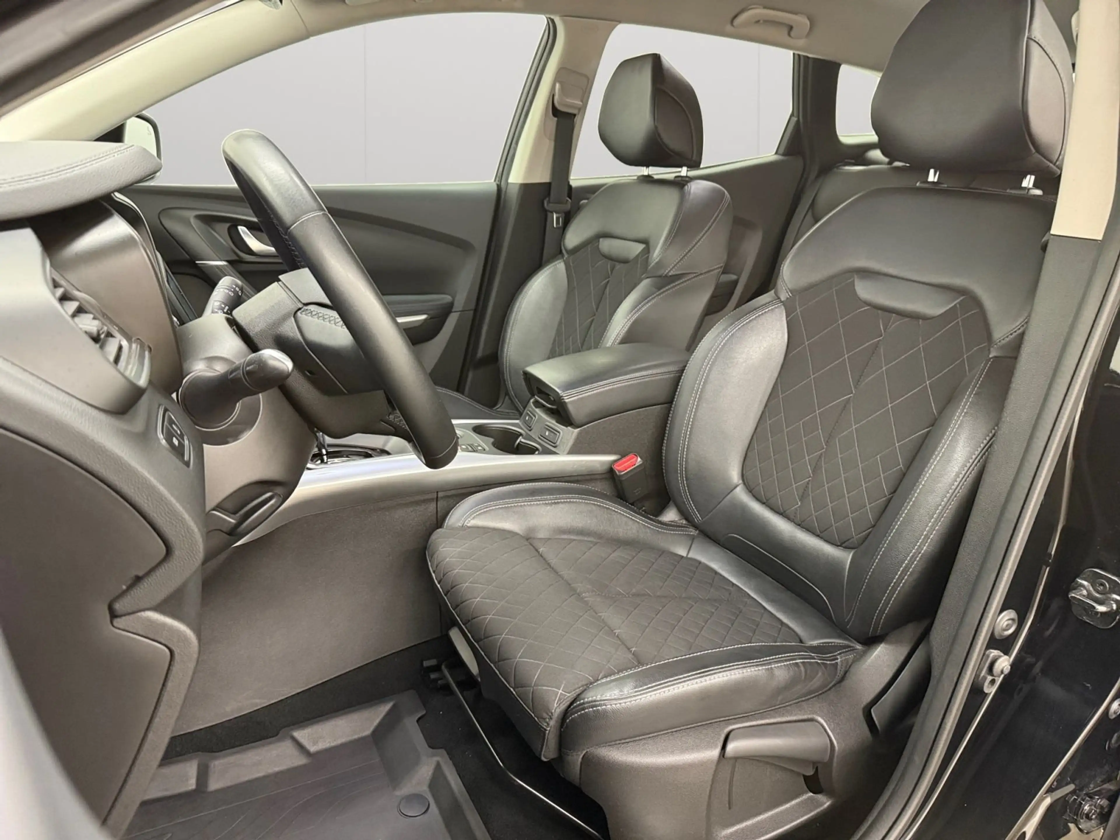 Renault Kadjar 1.3TCe BLACK EDITION EDC — photo 8