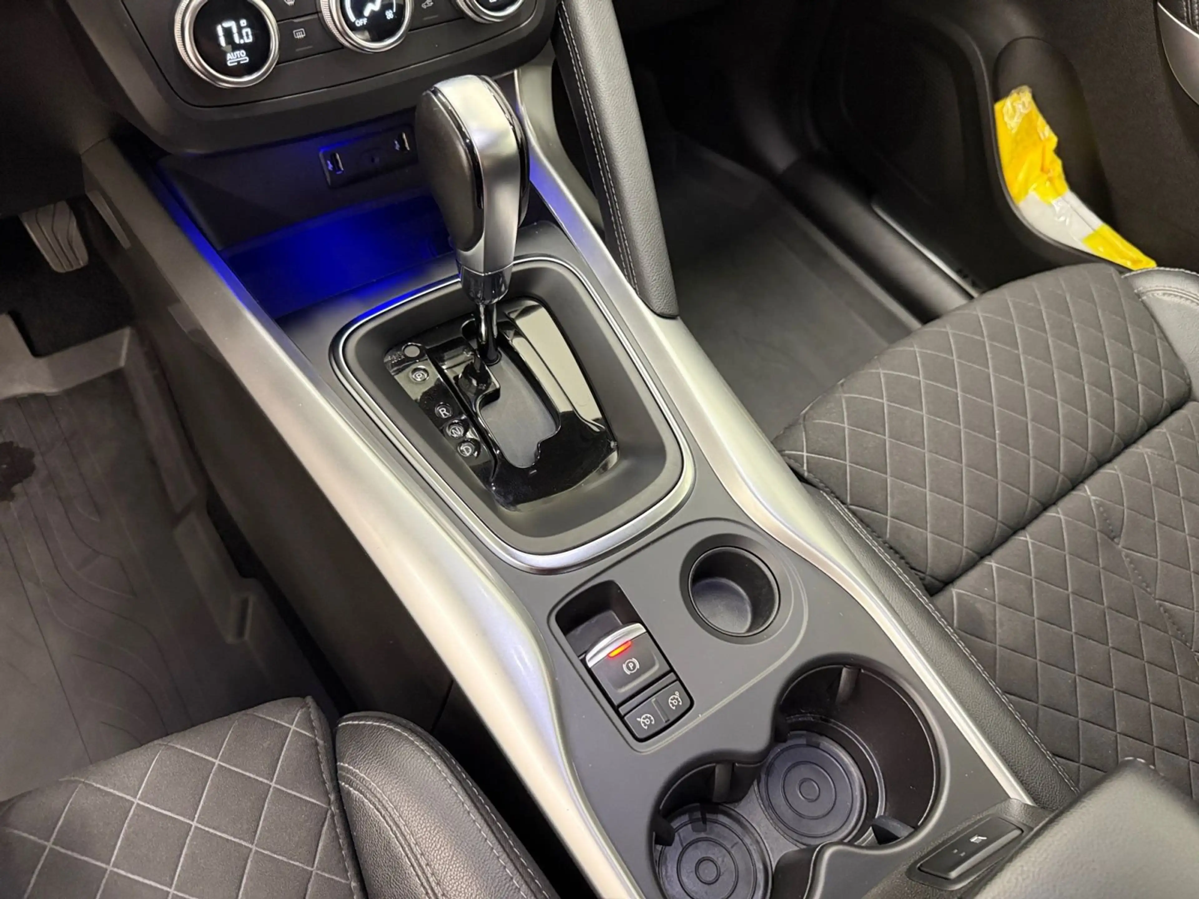 Renault Kadjar 1.3TCe BLACK EDITION EDC — photo 11
