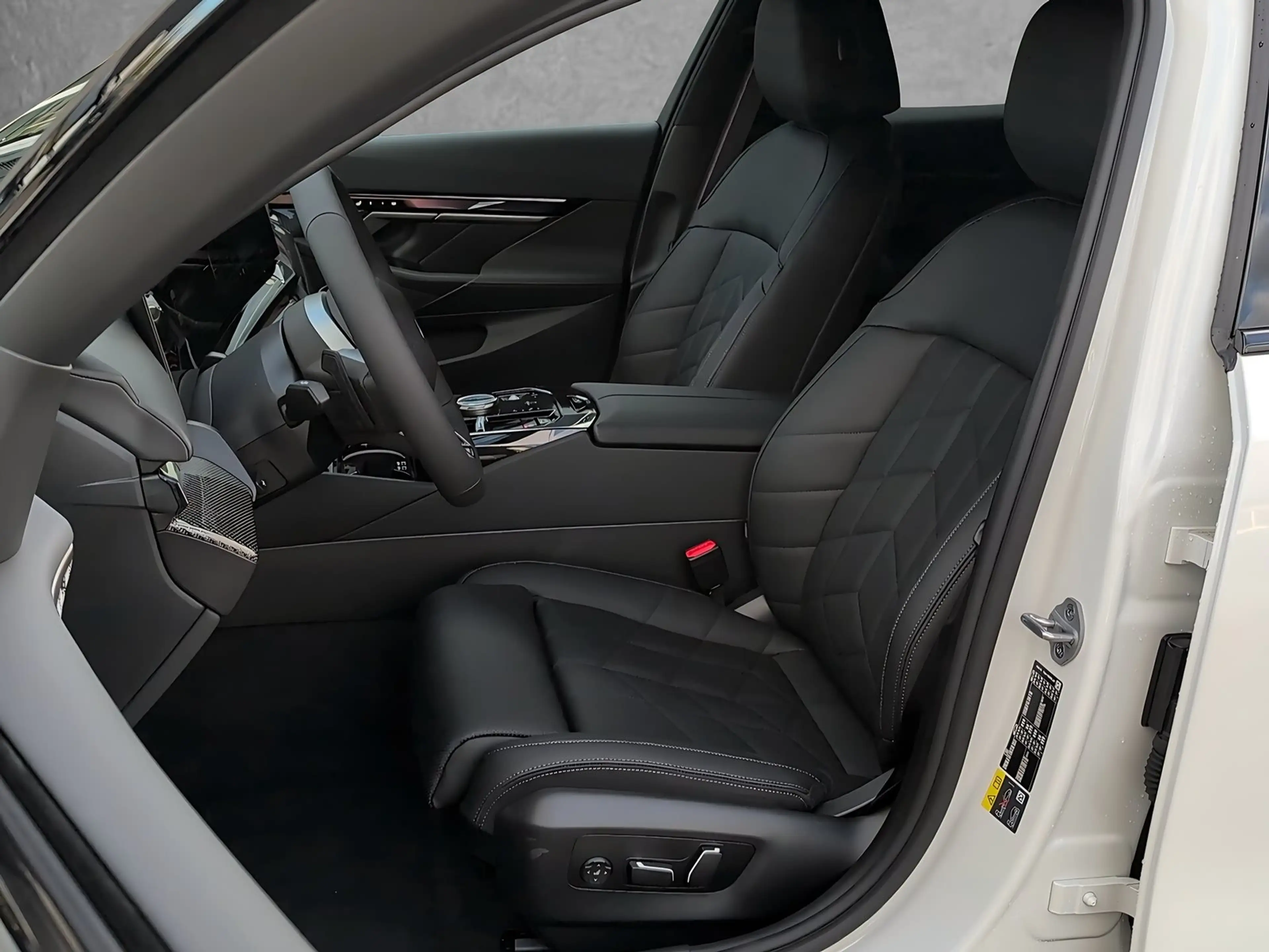 BMW 550 e xDrive M Sportpaket / Elektro — photo 12