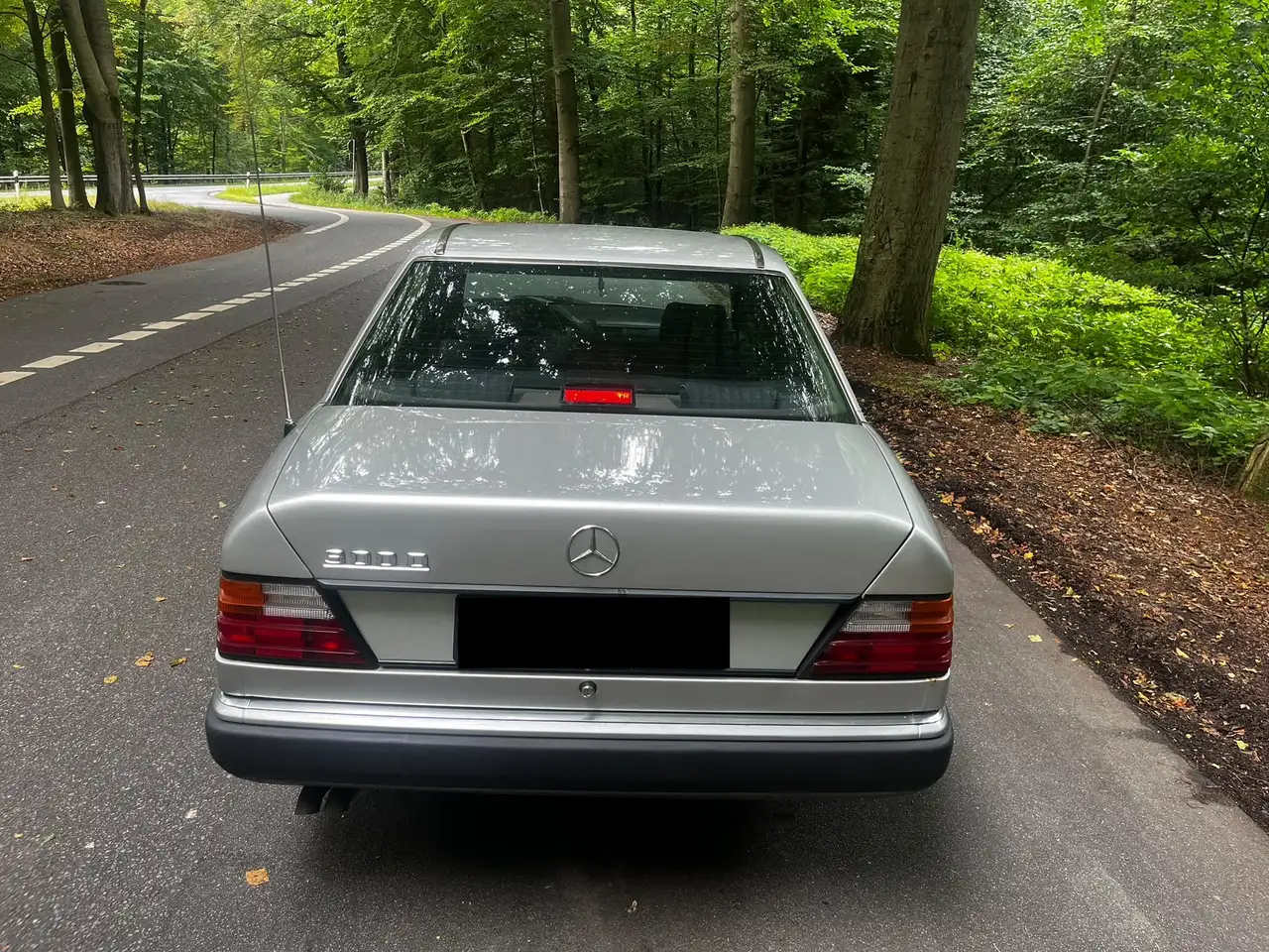 Mercedes-Benz E 300 D, foto 5