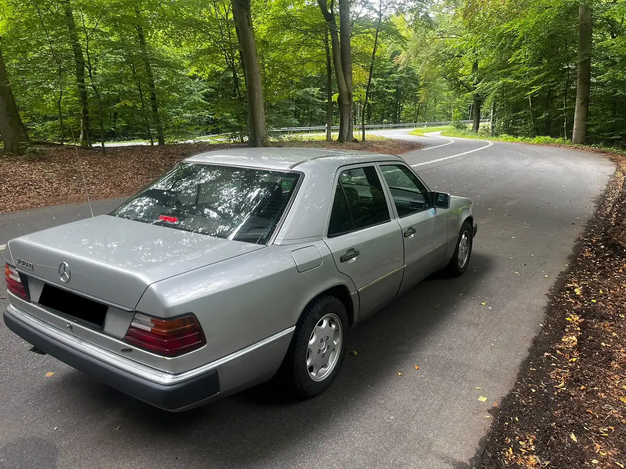 Mercedes-Benz E 300 D, foto 4