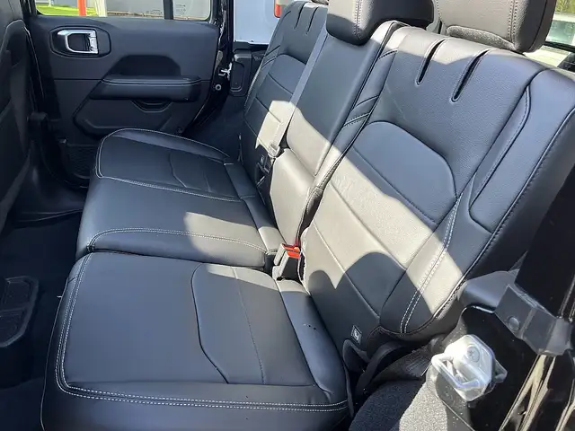 Jeep Wrangler Sahara 2.0 PHEV 380 PS AT 4xe Ansicht 7