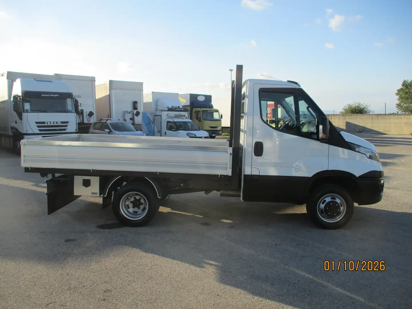Iveco Daily 35C13 2.3 130CV E5 CASSONE FISSO CORTO 3.20 METRI Blanc - 2