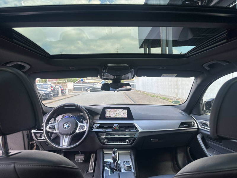 BMW 530 530i xDrive Touring Aut. Sport Line — photo 14
