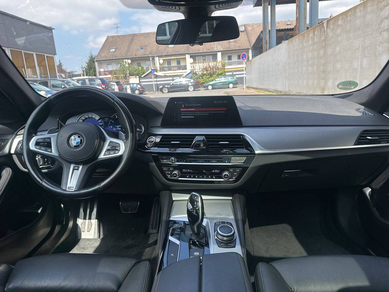 BMW 530 530i xDrive Touring Aut. Sport Line — photo 8