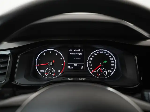 Volkswagen Polo view 8