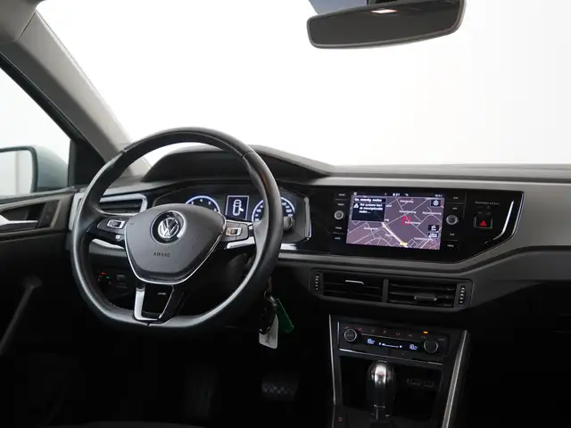 Volkswagen Polo view 5