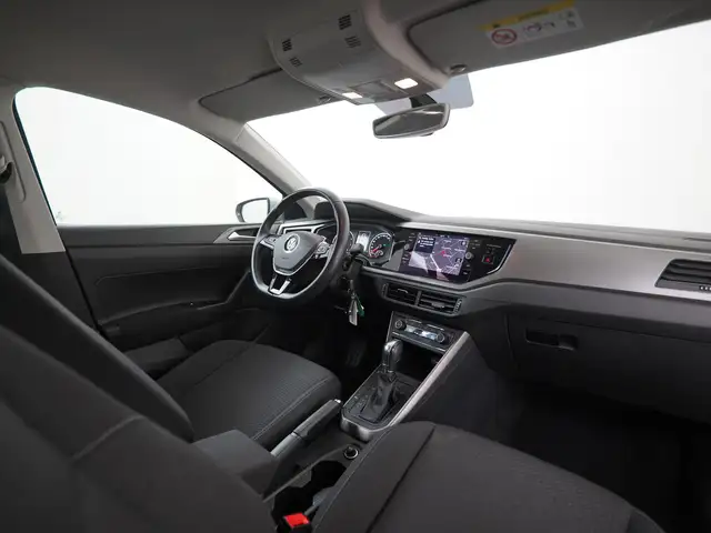 Volkswagen Polo view 2
