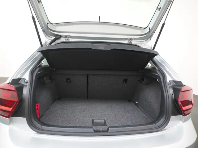 Volkswagen Polo view 22