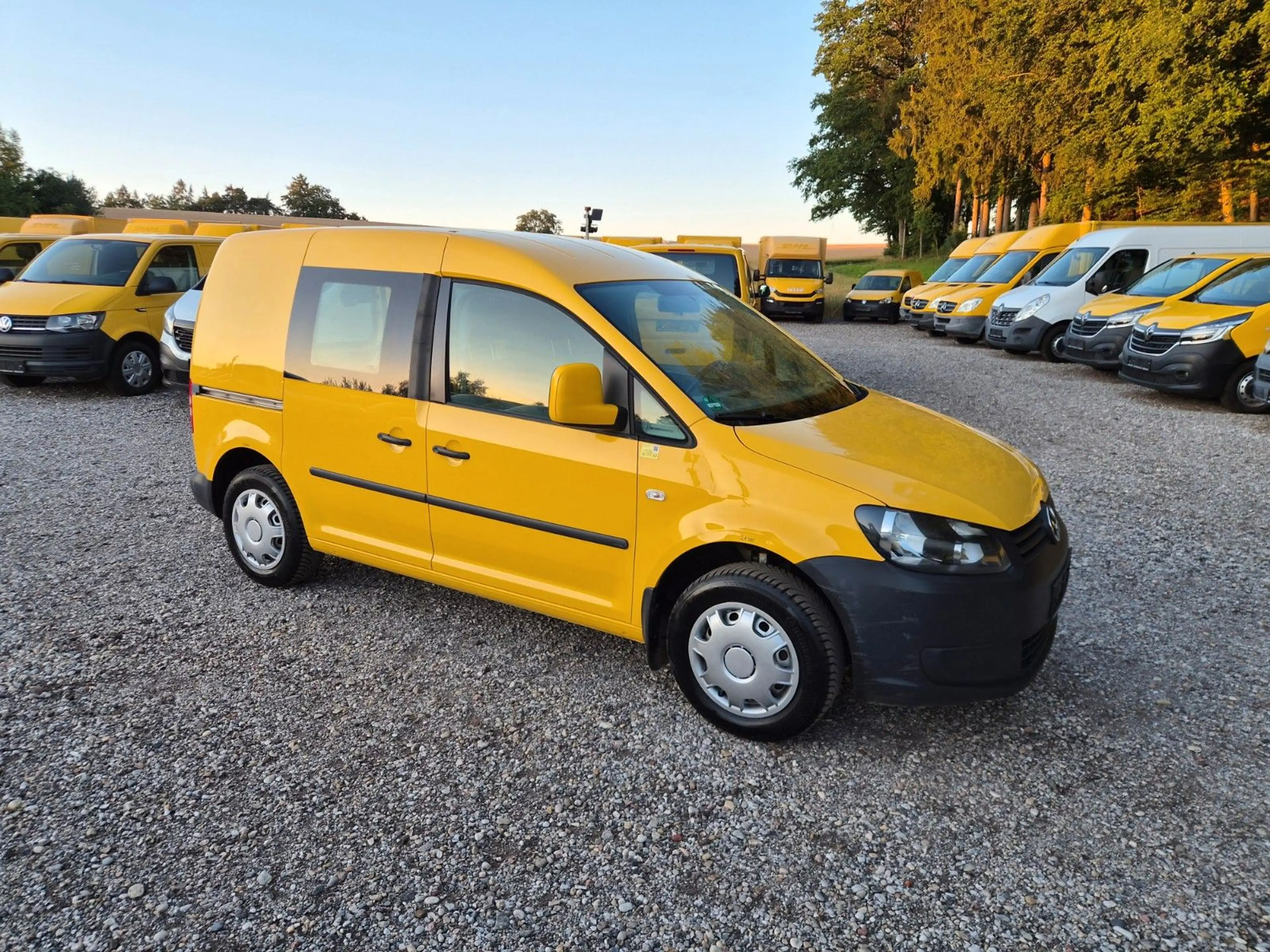 Volkswagen Caddy Klima Flügeltüre 2xSchiebetüre 1.Hd Blueth — photo 5