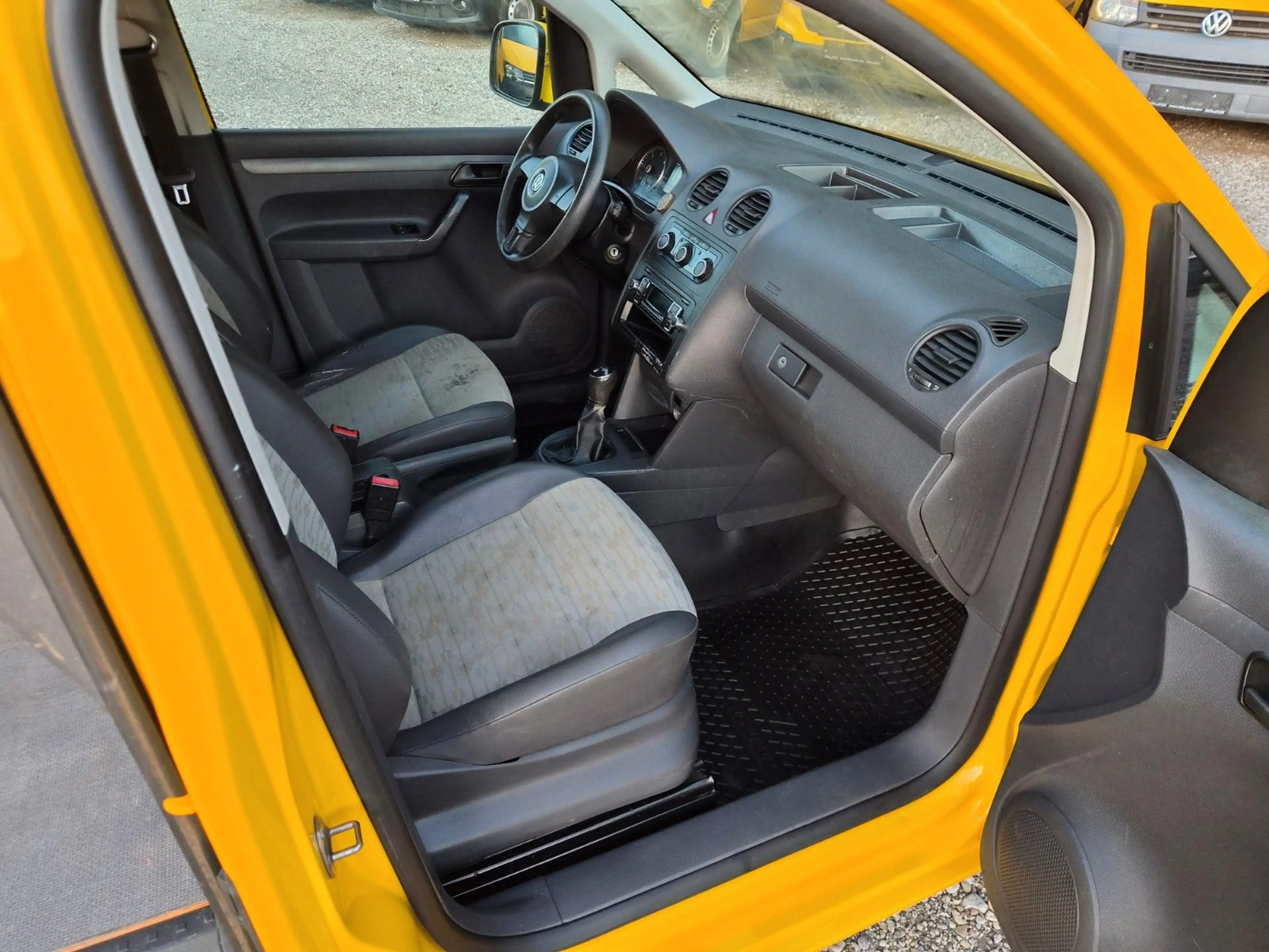 Volkswagen Caddy Klima Flügeltüre 2xSchiebetüre 1.Hd Blueth — photo 9